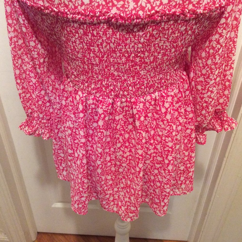 Torrid Top 1 Dark Pink White Floral Print Smocked - Picture 13 of 14